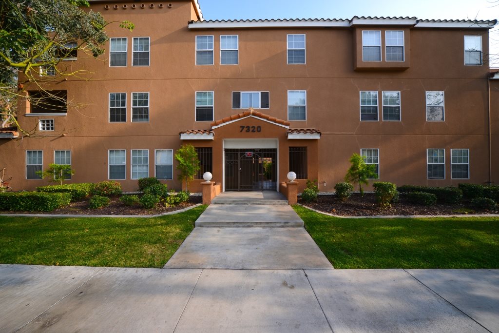 Photos and Video of Villa Rivera Apartments in Pico Rivera, CA
